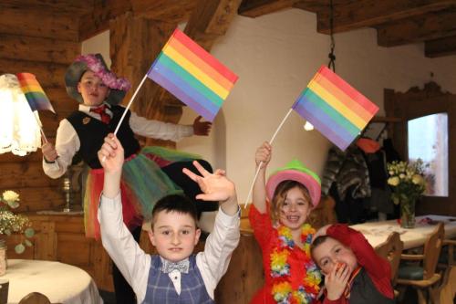 dtb2042714 CE54C8D-FB BD230060 15 1