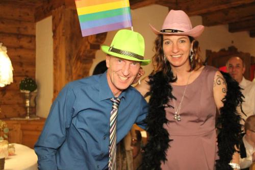 dtb2042714 CE54C8D-FB BD230060 40 1